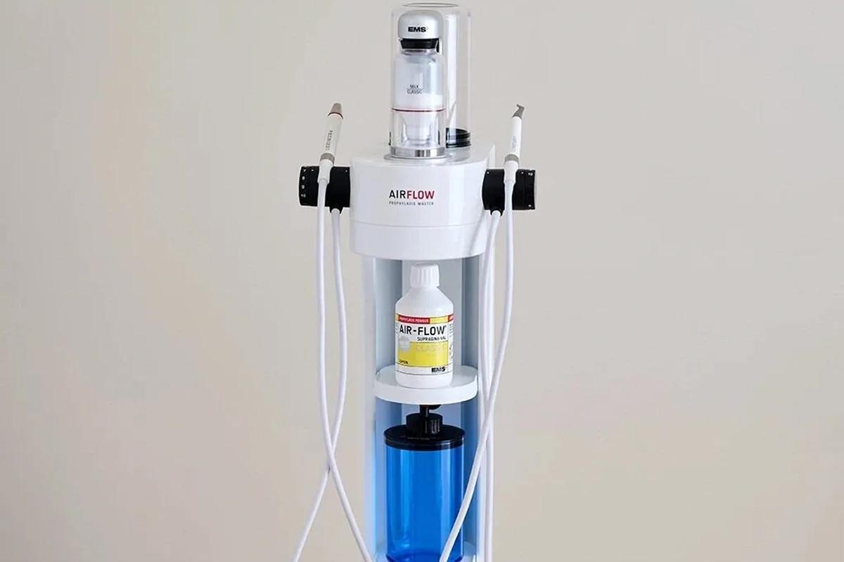 Комбинированный профилактический аппарат AIRFLOW