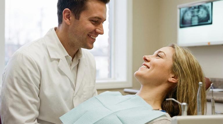 skrezhet-zubami-bruksizm2